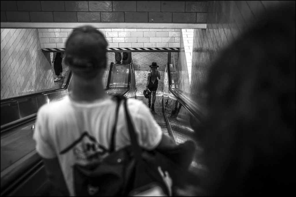 3. “Me llevas al metro”. Summicron-M 35mm sobre Leica M11. José Infiesta.